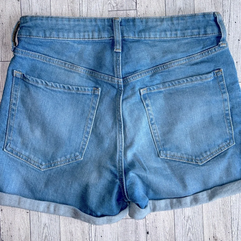 Old Navy High-Rise O.G. Straight Denim Shorts – Size 8 - Picture 5 of 7